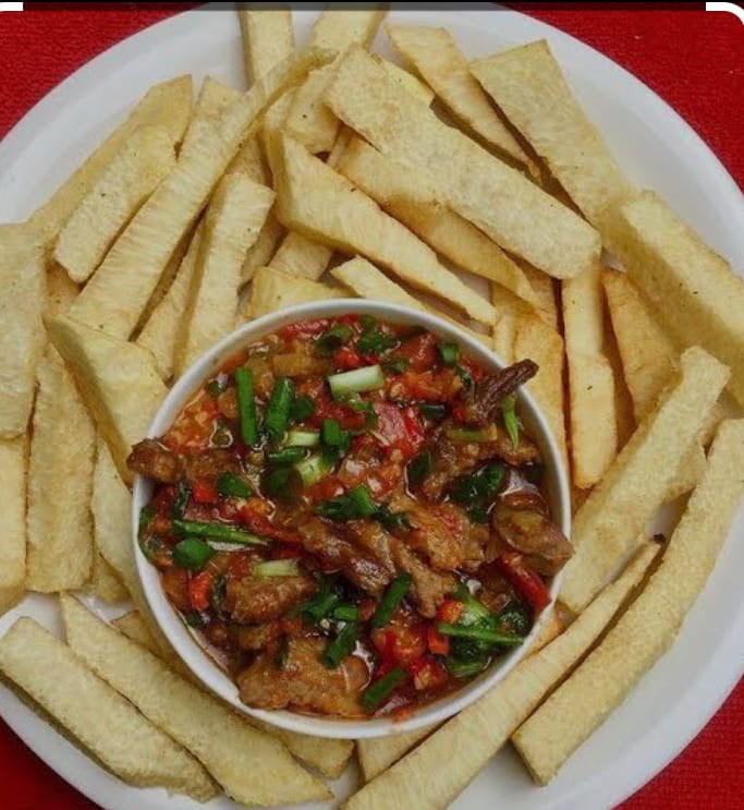 Fried Yam & Chicken Sauce